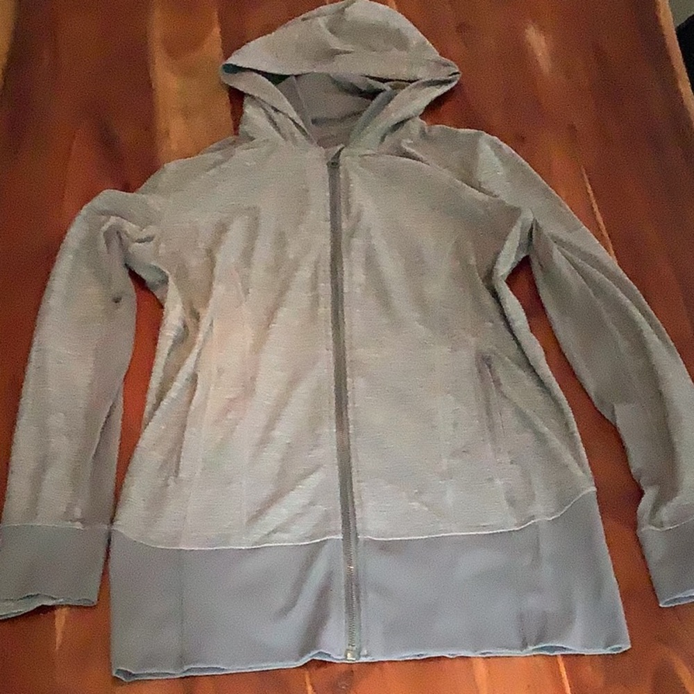 Lululemon jacket size 12
